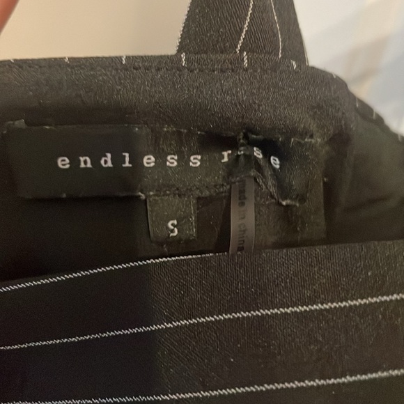 Endless Rose - Pin stripe black jumper - Picture 4 of 4